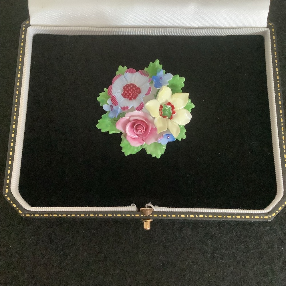 Vintage ADDERLEY Floral porcelain brooch.